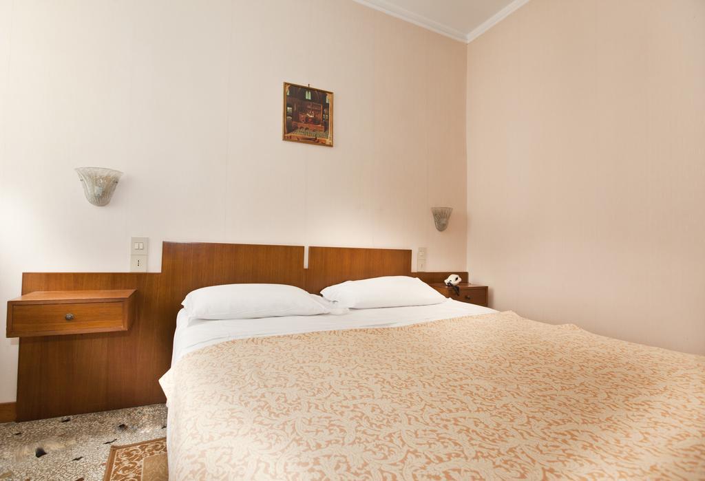 Hotel San Fantin Venedig Værelse billede